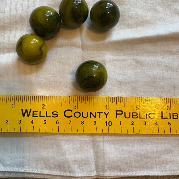Glass marbles Green Black Swirl 7/8 " Lot of 5 - Picture 1 of 2